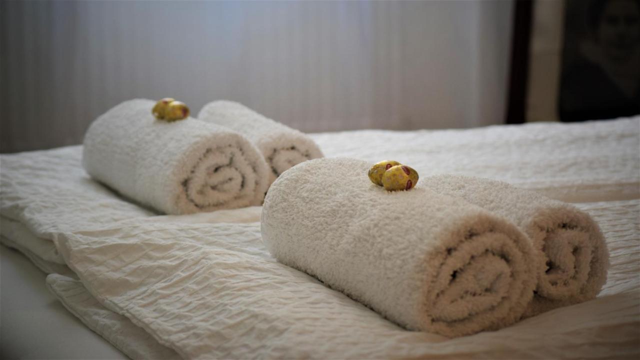 Your Gorgeous And Spacious Dream Home Free Parking 부다페스트 외부 사진